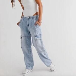 We The Free The Maggie Mid-Rise Straight Cargo Jeans - Light Wash - Size S